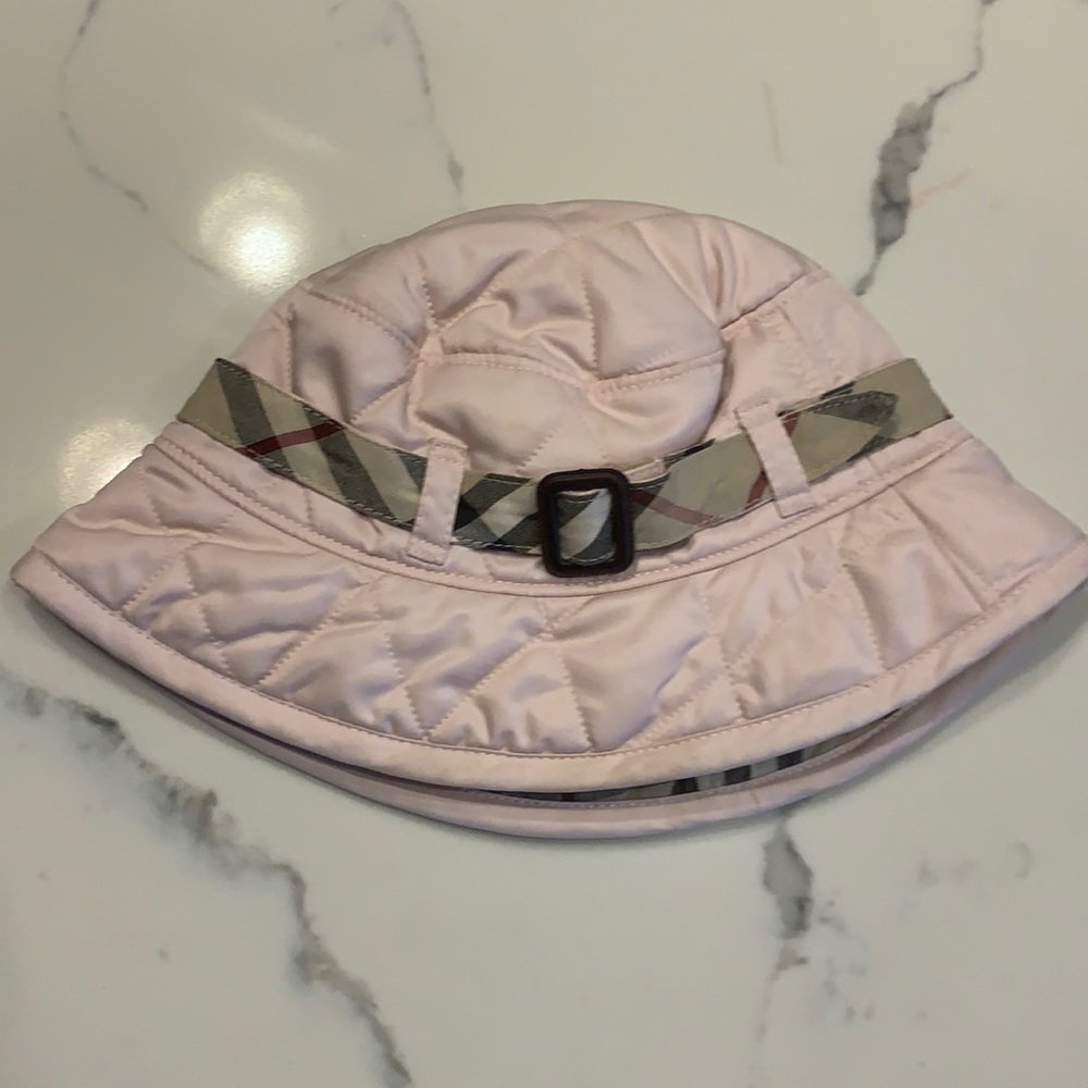 Burberry bucket hat cap